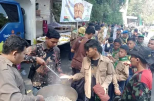 Lazismu Jatim Sajikan 1.000 Porsi Bakso Gratis dan 1.400 Paket Makan Siang di Fashmu 2025