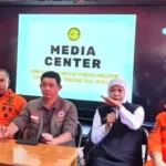 Tinjau Ponpes Al Khoziny yang Roboh, Gubernur Khofifah: Pemprov Jatim Akan Tanggung Biaya Pengobatan Korban