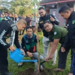Hijaukan Bumi Perkemahan, BikersMu Korwil Jatim Tanam 100 Pohon Sukun di Glagah Arum Lumajang