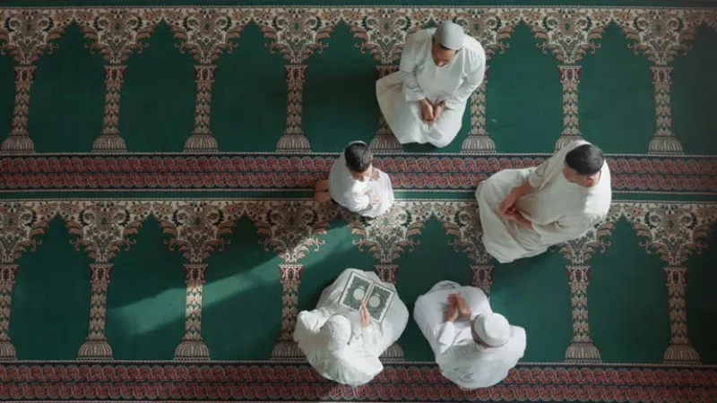 Fatamorgana Dunia dan Keabadian Akhirat