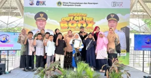 Siswi MI Islamiyah Mojopetung Raih Juara 3 di Festival Bertutur Literasi 2025 Kabupaten Gresik