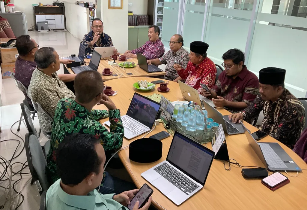 Sekolah Pascasarjana UM Surabaya Gelar Bedah RPS untuk Perkuat Mutu Akademik