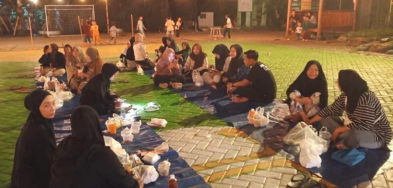 AMM Gempolpading Buka Pasar Rebo Wenganan, Wujudkan Sinergi Ngaji dan Kuliner untuk Memakmurkan Masjid