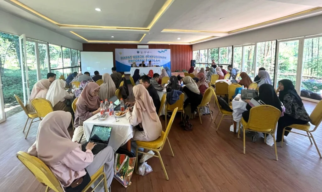 Digitalisasi, Internasionalisasi, dan Keislaman Jadi Fokus Utama Rapat Kerja SD Mumtaz