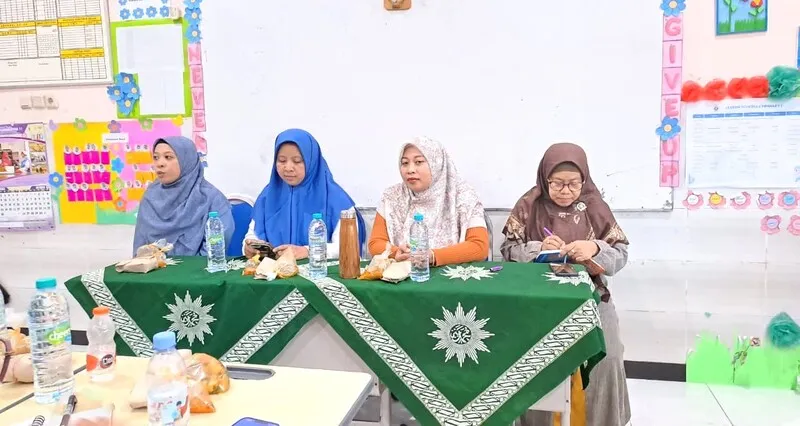 Gelar Rapat Parenting, Komite dan Paguyuban SD Muhlas Siap Berkolaborasi dalam Mendidik Anak