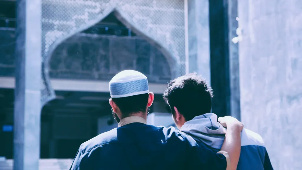 Sahabat di Dunia, Penolong di Akhirat