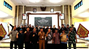 Resmi Dibuka! Pengabdian Mahasiswa UMM di Kelurahan Sisir Angkat Isu UMKM dan Lingkungan