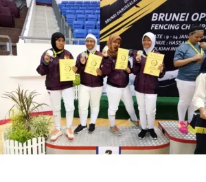Atlet Anggar SMAMDA Raih Medali Perak di Kejuaraan Brunei Terbuka