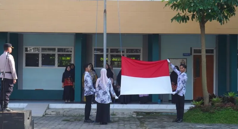Upacara Peringatan Sumpah Pemuda di Smamga Jember Jadi Ajang Dorong Siswa Rawat Persatuan