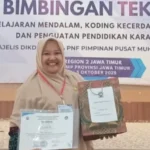 Kepala TK Aisyiyah 42 GBA Gresik Raih Penghargaan Peserta Terbaik di Bimtek Pembelajaran Mendalam