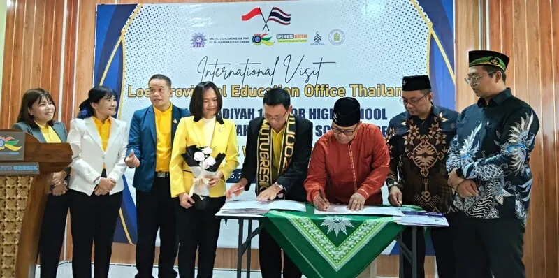 Tingkatkan Kualitas Pendidikan, SD Muhammadiyah 3 Gresik Teken MoU dengan Nonghinwittayakom School Thailand