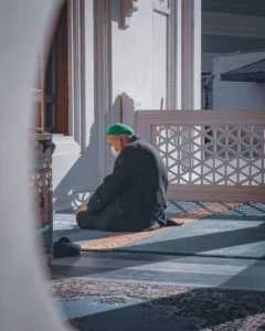 Ketenangan yang Lahir dari Sajadah
