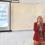 Bersih Itu Kebiasaan: Mahasiswa KKN UM Surabaya Beri Edukasi PHBS di SDN Banjar Kejen
