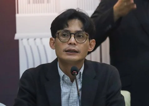 Debat Ketiga: Hanya Satu Mikrofon, Istilah Asing Harus Diluruskan