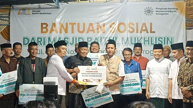 Peduli Lingkungan, Masjid Baitul Mukhlisin Sumbang RT 132 Juta