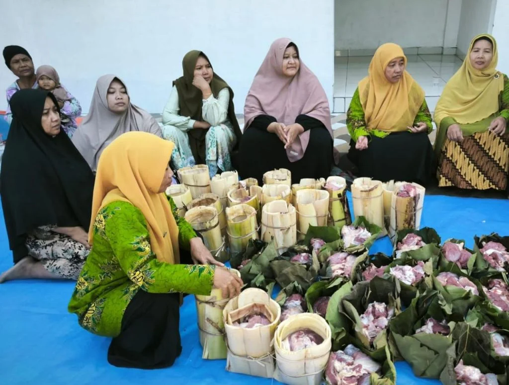 Green Idul Adha Perdana PCA Sarirejo: Sinergi Kurban dan Peduli Lingkungan