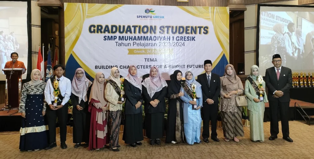 Dinobatkan Jadi Bintang Kelas, Ini Dia Profil Singkat 4 Siswa Spemutu Gresik