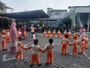 Iwama: Wah Ternyata Tak Mudah Mengajar Anak TK