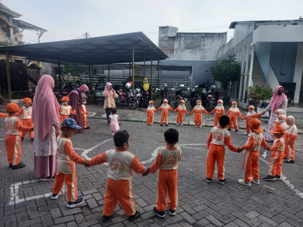 Iwama: Wah Ternyata Tak Mudah Mengajar Anak TK