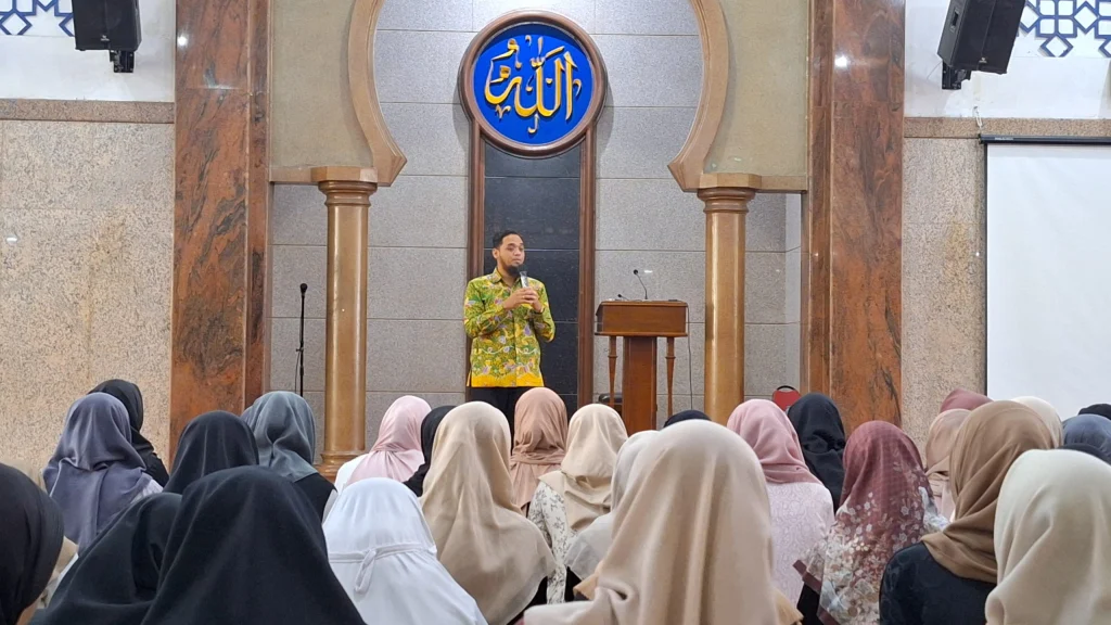 Kelas XII Jalani Darul Arqam, Ini Pesan Direktur Smamita