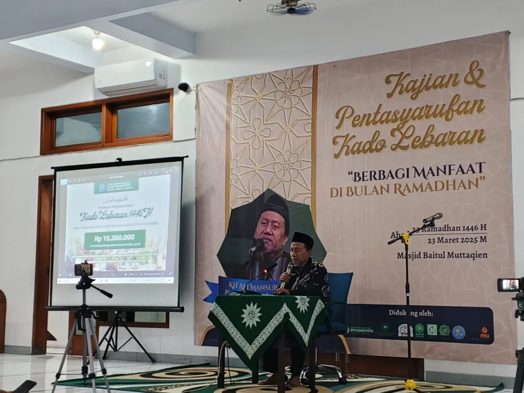Berburu Lailatul Qadar, Ini Kata KH Ali Manshur