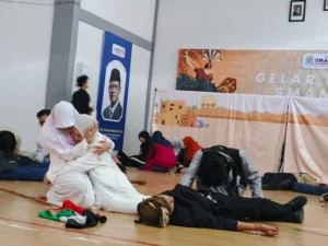 Betrayal Leads to Ruin: Ketika Panggung Menjadi Ladang Perlawanan