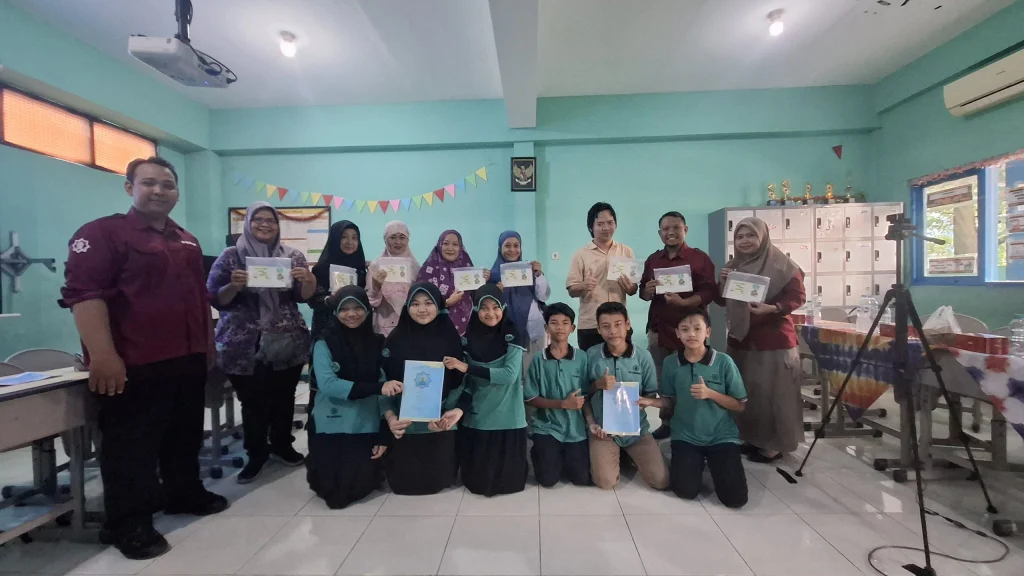 Siswa Kelas VI SD Mumtaz Ciptakan BIOCAS, Plastik Ramah Lingkungan dari Singkong