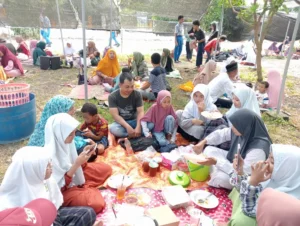 Di Hari Halal Kunjungan, Santri Al Ishlah Lepaskan Kerinduan