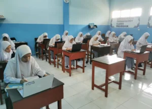 Mamsaka Paciran Gelar PSAJ Berbasis Komputer