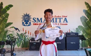Membanggakan, Atlet Karate Smamita Raih Juara 1 di Kejuaraan Airlangga University Karate Cup 2025