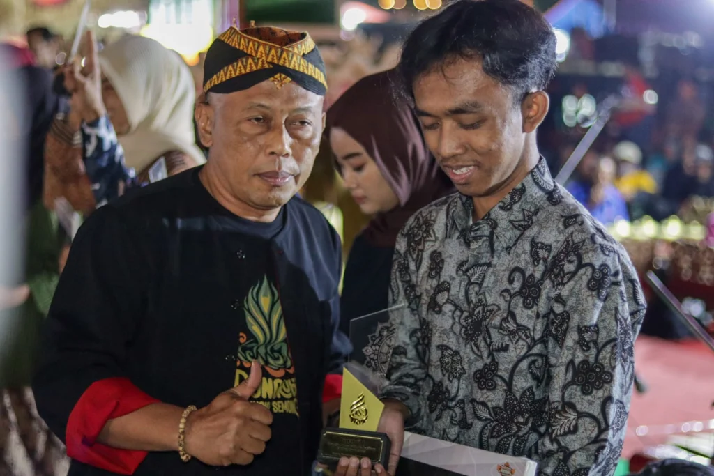 Mahasiswa Ilkom UMMAD Sabet Juara Jurnalistik Grebeg Suro Ponorogo