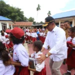 Muhadjir Effendy Tinjau Pelaksanaan PIN Polio 2024 di Kota Sorong