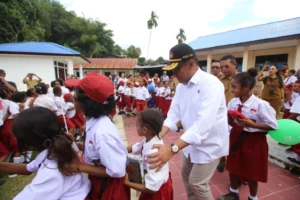 Muhadjir Effendy Tinjau Pelaksanaan PIN Polio 2024 di Kota Sorong