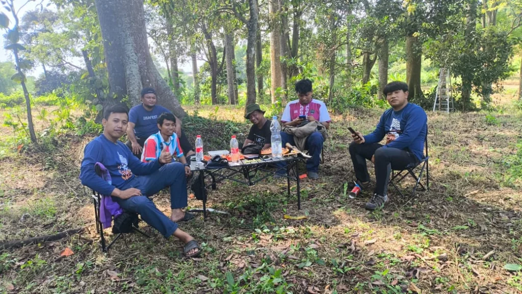 Gotong Royong Warnai Persiapan Kemah Penghela dan Penuntun HW Jatim 2025 di Pasuruan