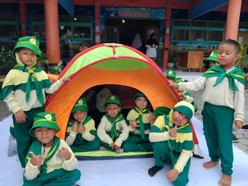 Pandu HW Tunas Athfal TK Aisyiyah 5 Bungah Ikuti Tadabur Alam dan Dirikan Tenda, Begini Keseruannya