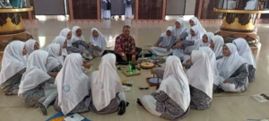 Mamsaka Gelar Praktik Ilmu Falak: Ukur Arah Kiblat Masjid Al Manar