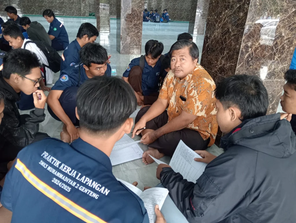 SMK Muda Genteng Monitoring PKL Siswa