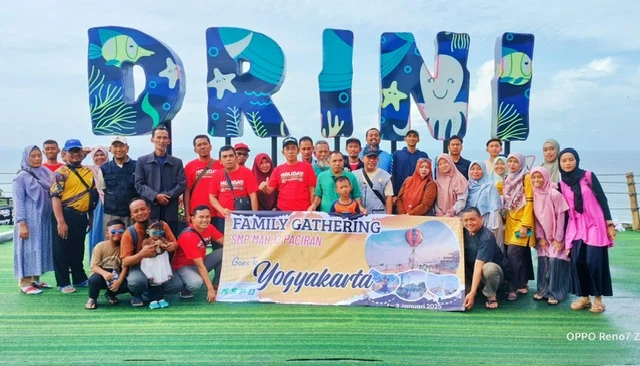 Family Gathering SMPM 12 Sendangagung Ciptakan Hubungan Keluarga Guru Lebih Akrab