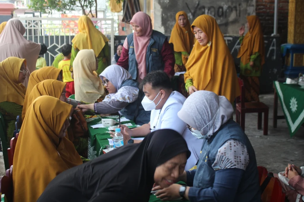 Semarak Baksos Idul Adha di Glagah, PD Aisyiyah Lamongan Berbagi di Glagah
