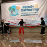 Keluarga 5 M Tampil Teatrikal Puisi di Family Gathering Muhammadiyah Jatim