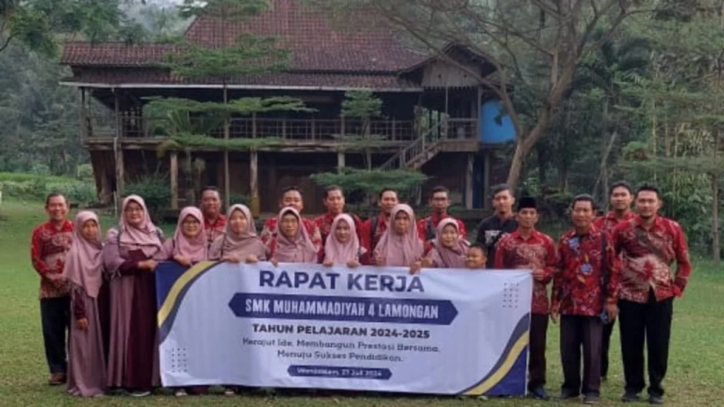 SMK Muhammadiyah 4 Lamongan Gelar Rapat Kerja Tahun Ajaran 2024/2025
