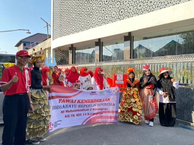 Mimdaka bersama Ikwam Gelar Pawai Kemerdekaan dengan Parade Kostum