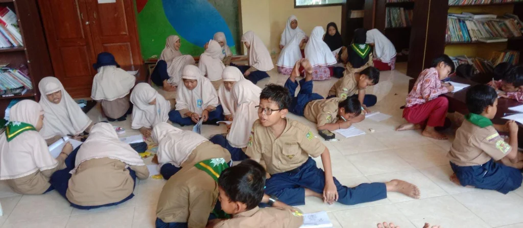 Qobilah HW SD Muhammadiyah Kota Blitar Latih Kreativitas dan Kebersamaan Lewat Menggambar Tapak Kemah