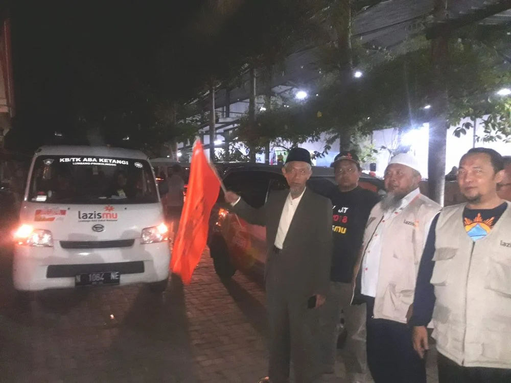 Ketua PWM Jatim Lepas Tour de Baksos Lazismu ke Bali dan NTB