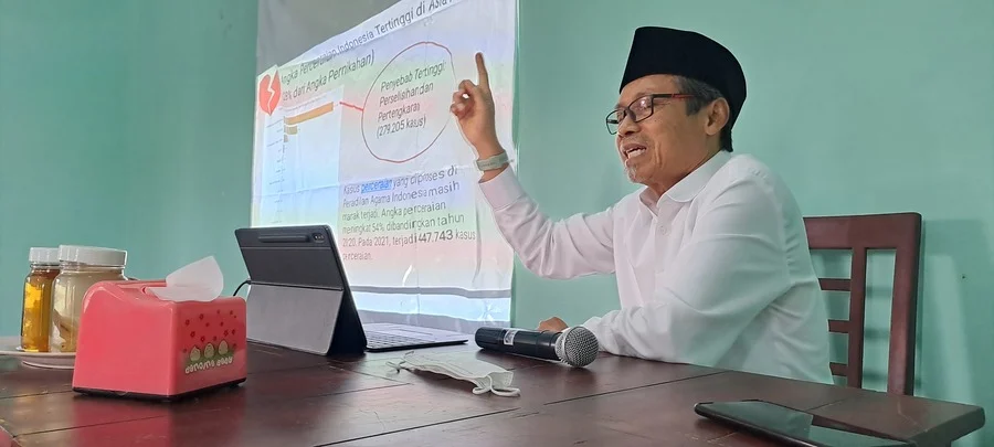 Hati-Hati, Anak ‘Memotret’ Ayah Ibunya