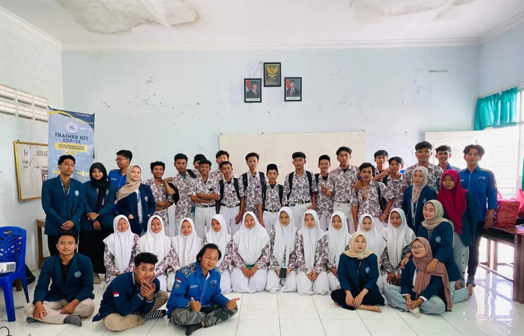 Mahasiswa KKN Kelompok 33 UMG Gelar Sosialisasi Bertajuk Menumbuhkan Jiwa Kewirausahaan di Era Digital 4.0