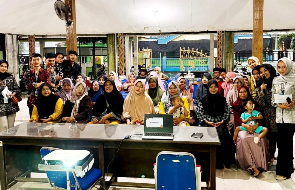 Berikan Pemahaman tentang Pengelolaan Keuangan yang Efisien, Mahasiswa KKN Kelompok 12 UMG Gelar Sosialisasi bagi UMKM