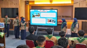 Siswa Smamita Perkenalkan Keberagaman Budaya Indonesia kepada Guest Teacher dari Selandia Baru