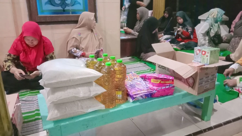 Majelis Ekonomi PCM Kanigoro Kabupaten Blitar Perkuat Kemandirian dengan Usaha Sembako dan Ternak Kambing