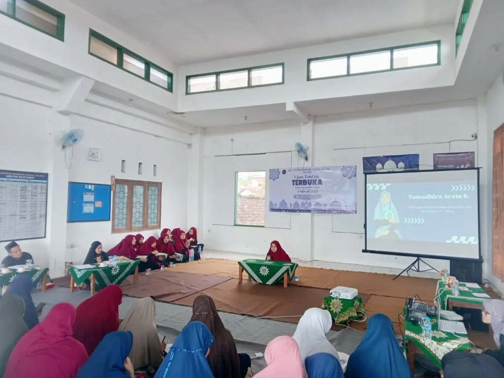 SMA Aisyiyah Boarding School Malang Gelar Ujian Tahfidz Terbuka untuk Santri Kelas XII